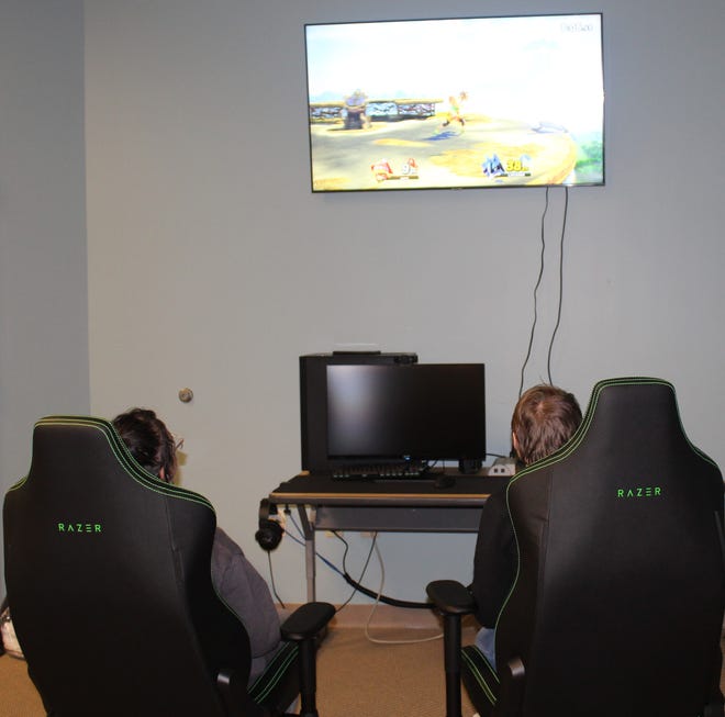The Esports Gaming Lab run by the Mid-Ohio Educational Service Center is the site of electronic sports gaming contests. It is available for free to all 11 school districts served by MOESC including schools in Richland and Crawford counties.