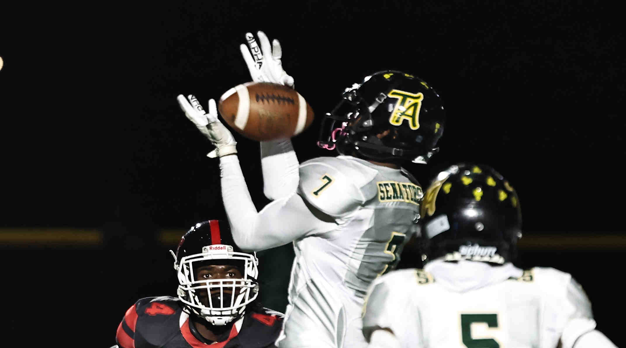 Cincinnati football offers scholarships to Taft High School stars