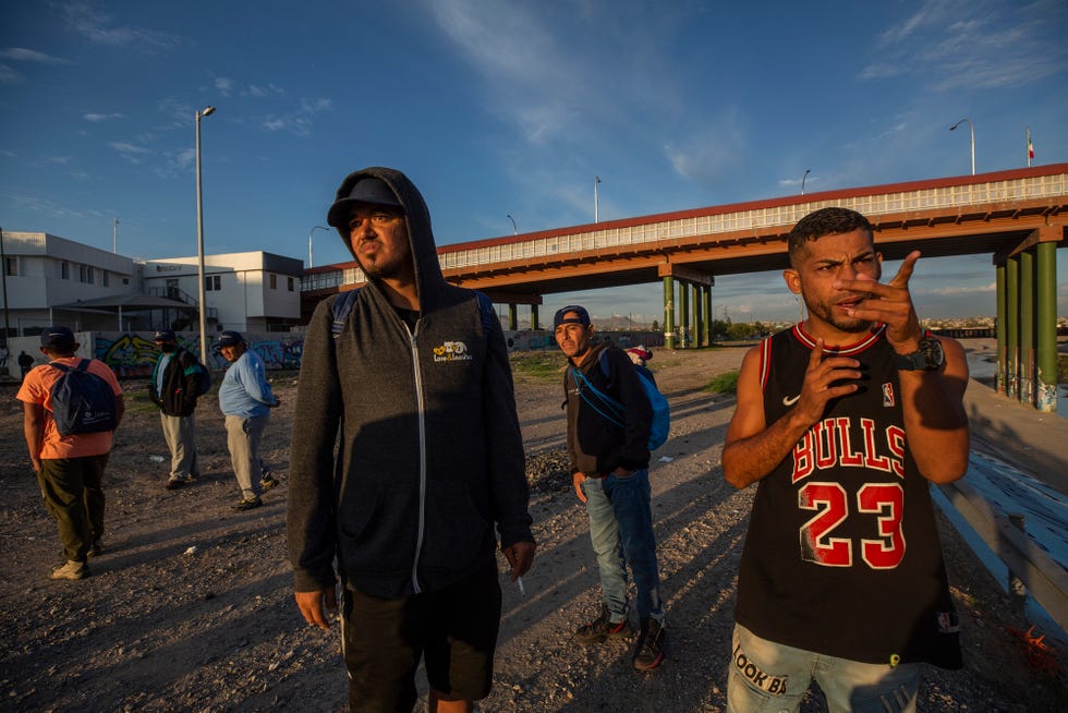 Cientos de venezolanos fueron evacuados a Juárez con orden de salir de México