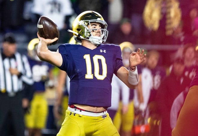 Notre Dame quarterback Drew Pyne (10) looks to throw during the Notre Dame vs. Stanford NCAA football game Saturday, Oct. 15, 2022 at Notre Dame Stadium in South Bend.

Notre Dame Vs Stanford Football