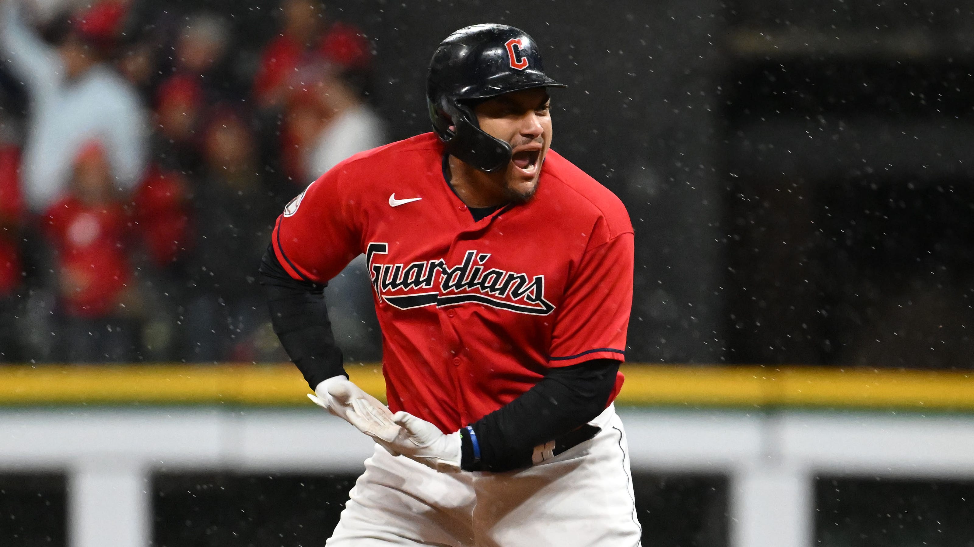 Josh Naylor breaks out incredible home run celebration vs. Yankees