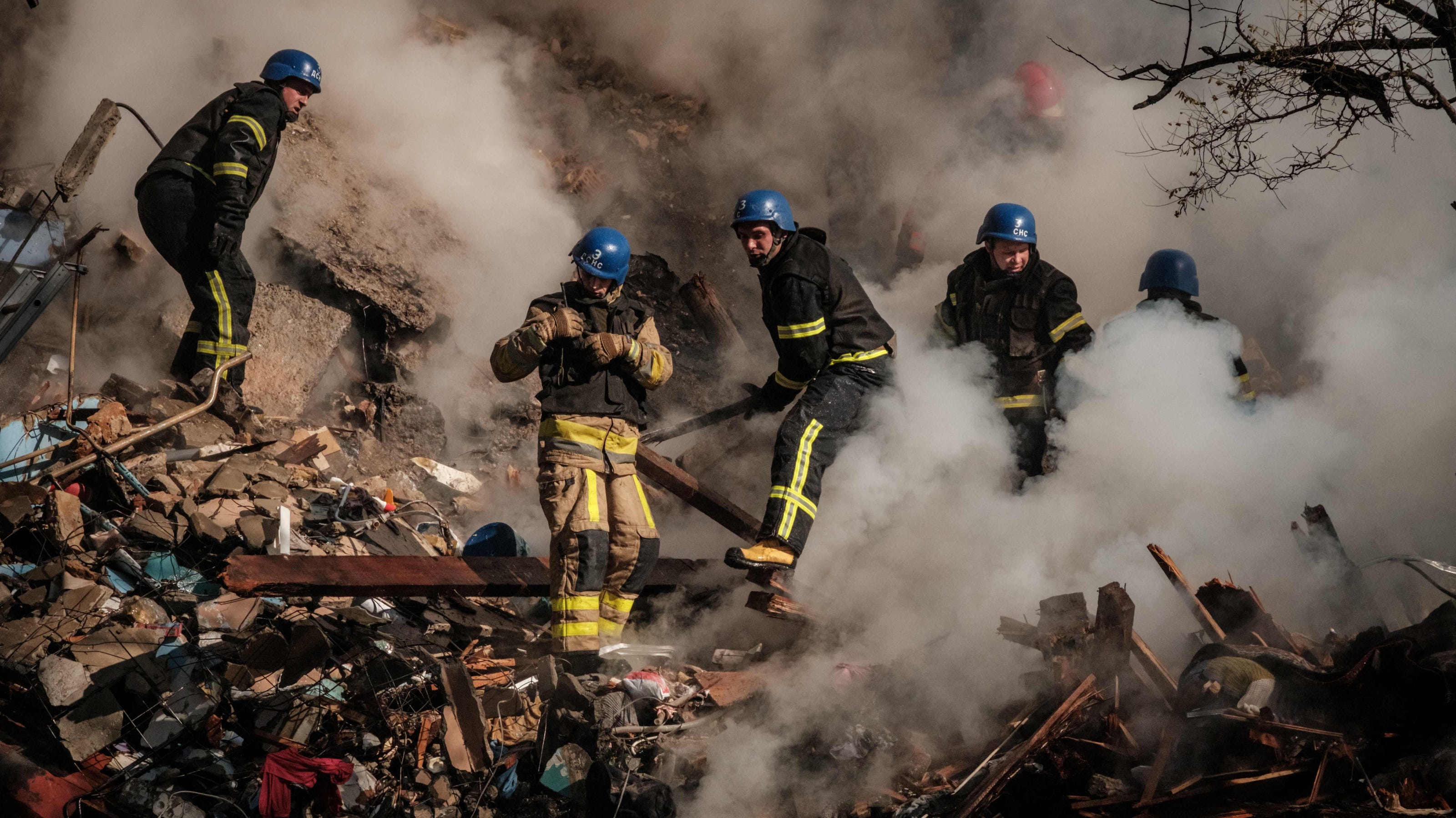 Ukraine live updates: Kyiv rocked by Russian drone attacks Ukraine live updates: Kyiv rocked by Russian drone attacks