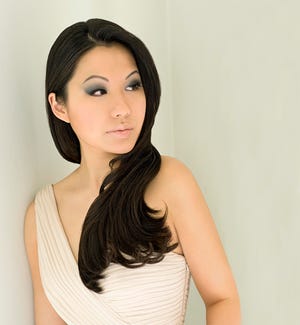 Celebrated violinist Sarah Chang will join Maestro Gerard Schwarz to open Palm Beach Symphony’s 49th Season on Nov. 6.