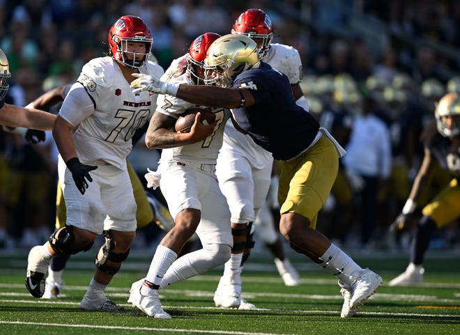 Notre Dame could use another all-everything game like the one senior defensive end Isaiah Foskey offered against UNLV.