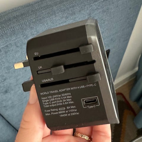 A side shot of the Epicka Travel Plug In.