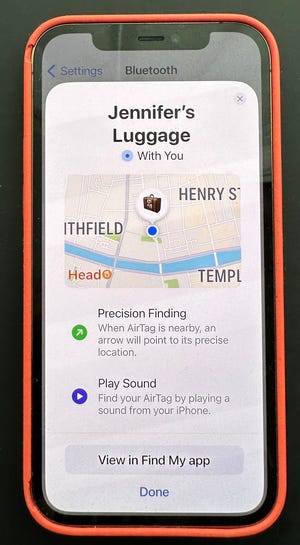 Jenns Apple Airtags que muestran dónde está su equipaje en Irlanda.