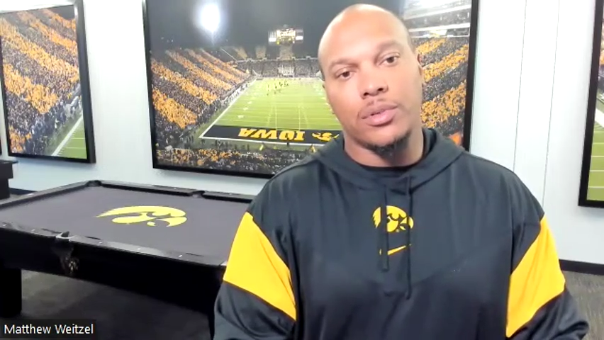 Ladell Betts praises Iowa RB Leshon Williams