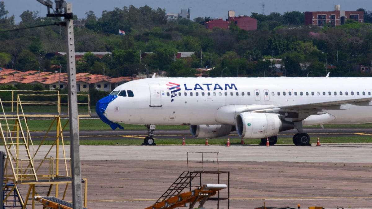 El avión de LATAM Airlines salió de Miami rumbo a Chile