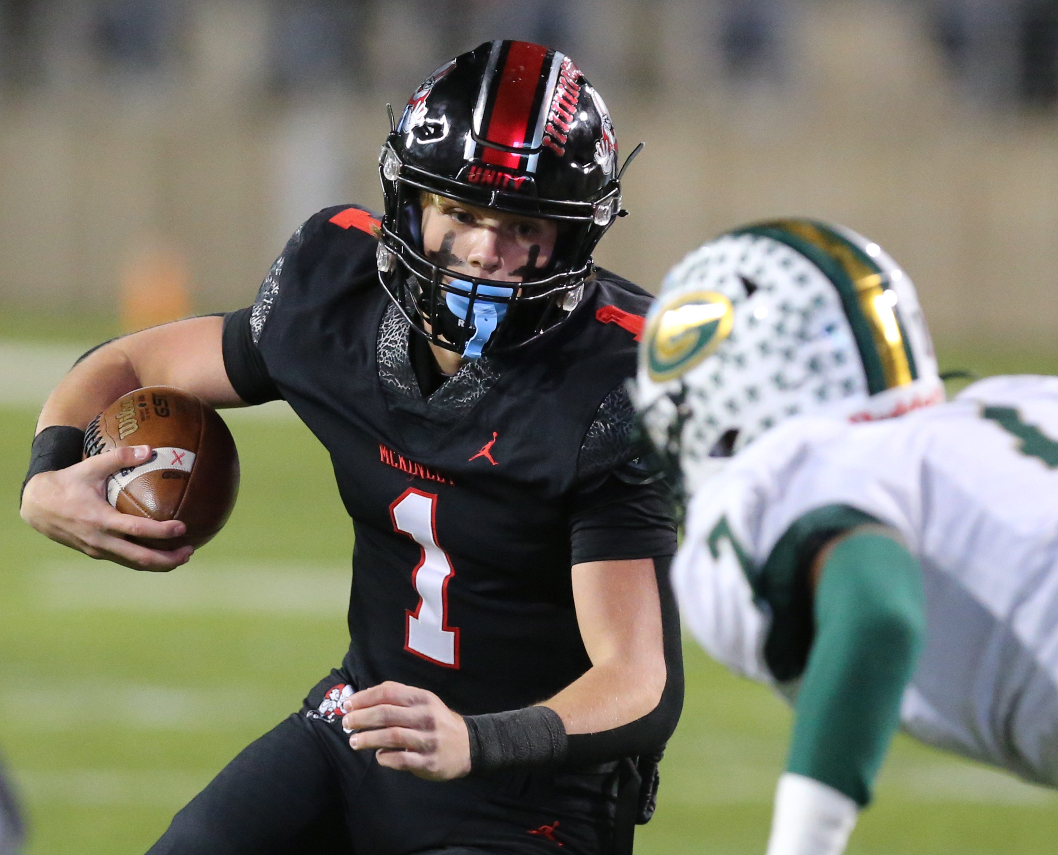 Canton McKinley football bounces back with OHSAA playoff win