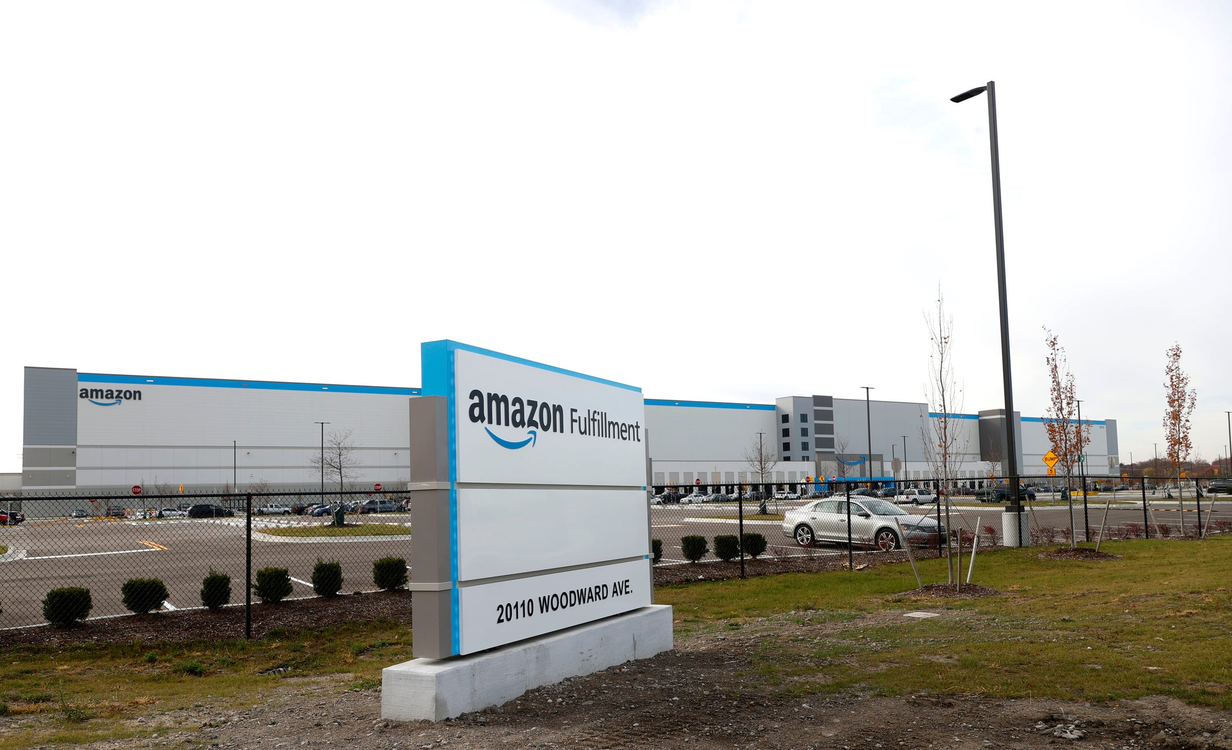New Amazon fulfillment center in Detroit not ready to launch
