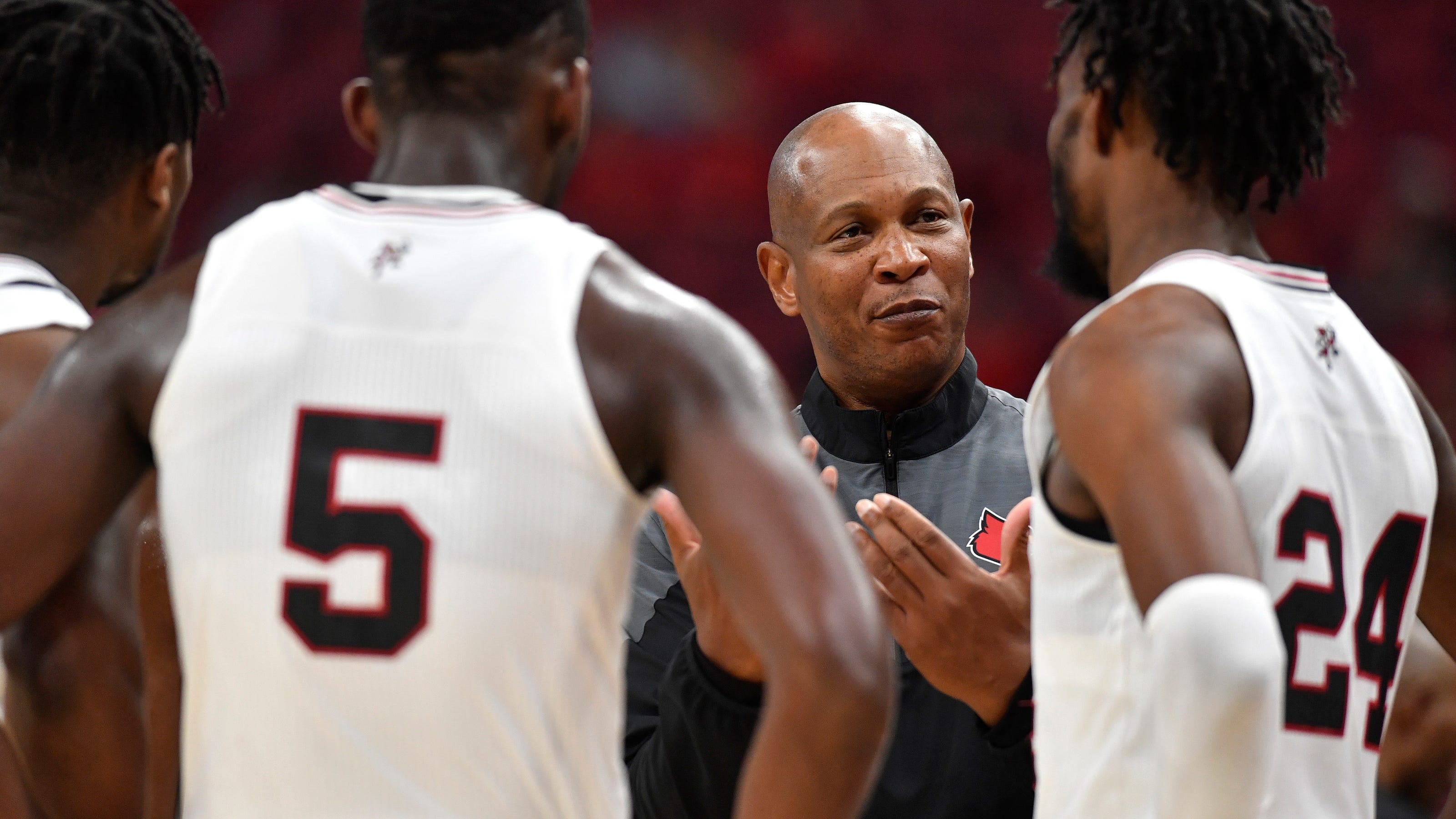 TJ Robinson, 3star PG, commits to Louisville basketball's 2024 class