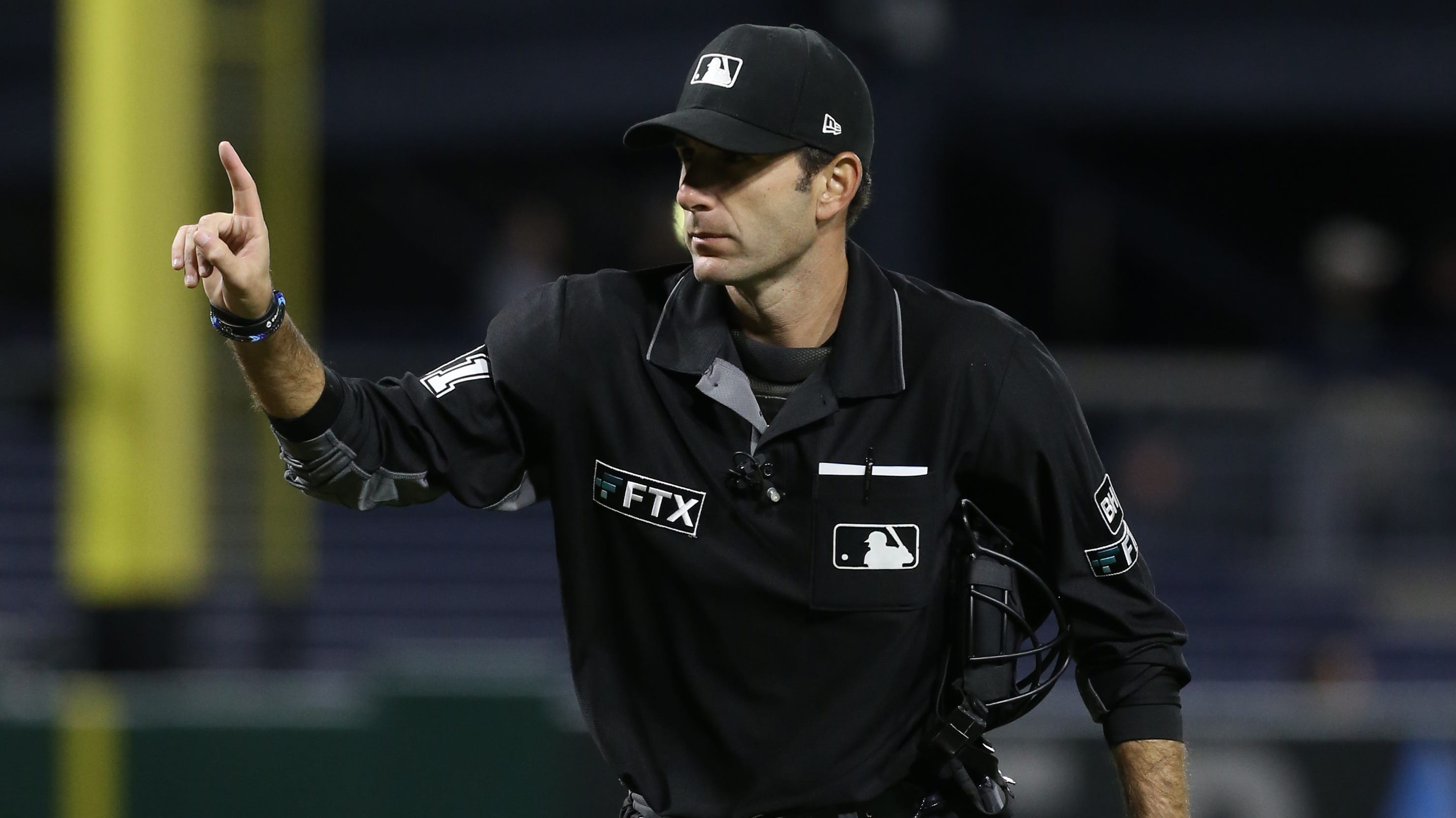 Umpire, Urbandale native Pat Hoberg calls perfect game in World Series