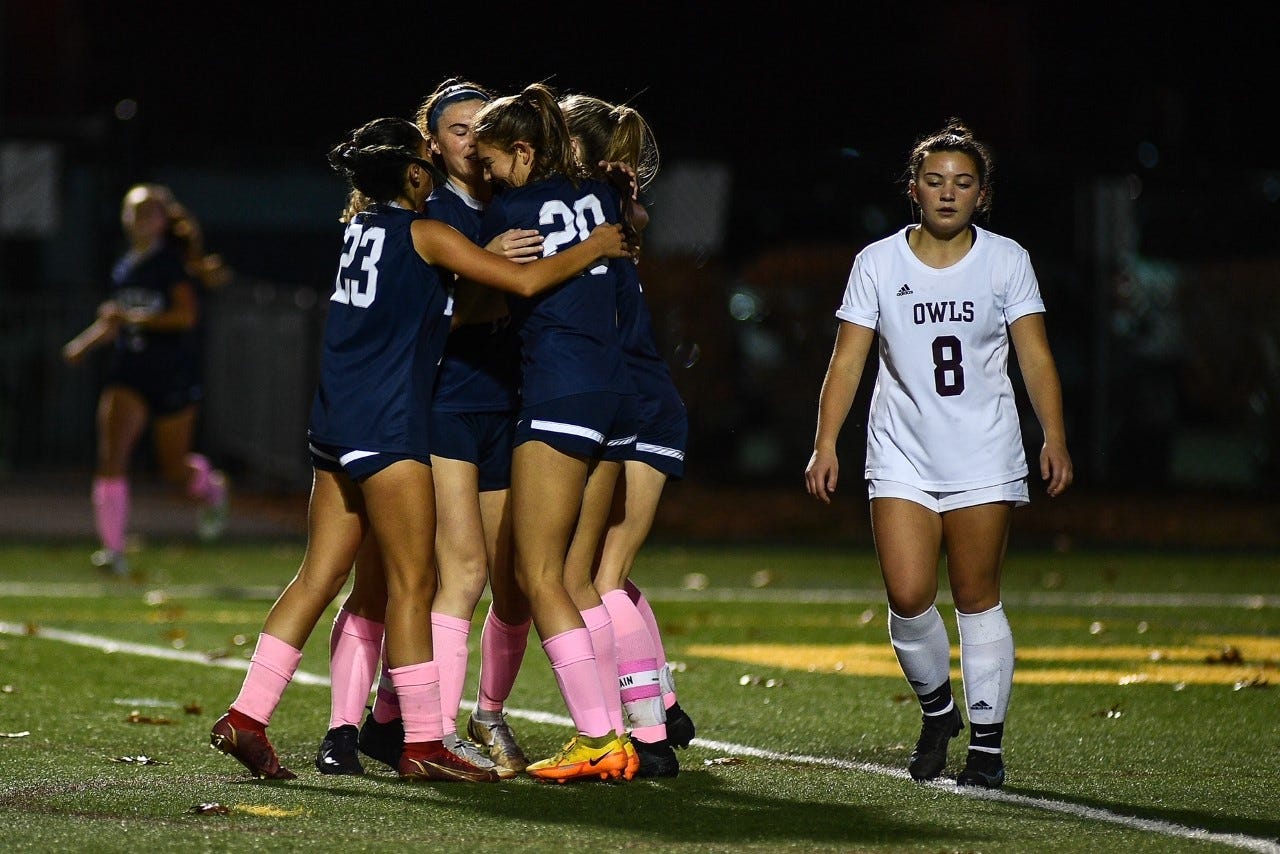 Exeter girls soccer beats Timberlane, advances to D1 state title game