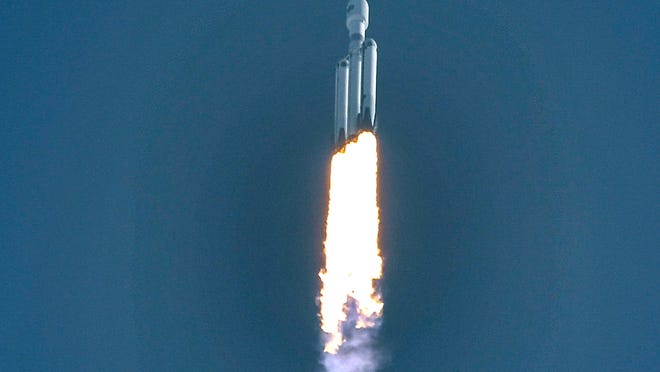 Il tempo non è adatto per il lancio di SpaceX Falcon Heavy di KSC
