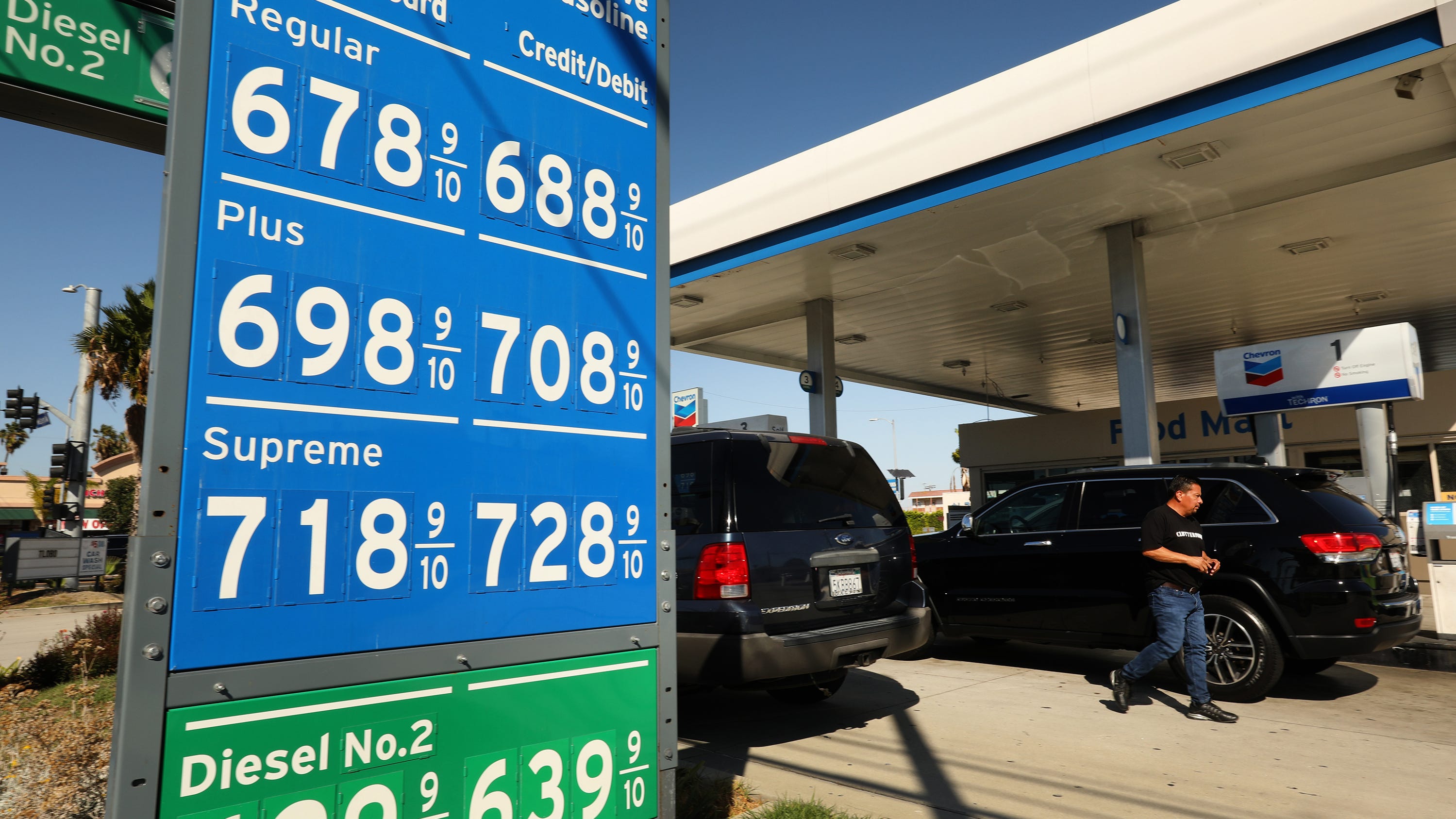new-california-lawmakers-sworn-in-special-session-on-gas-prices-begins