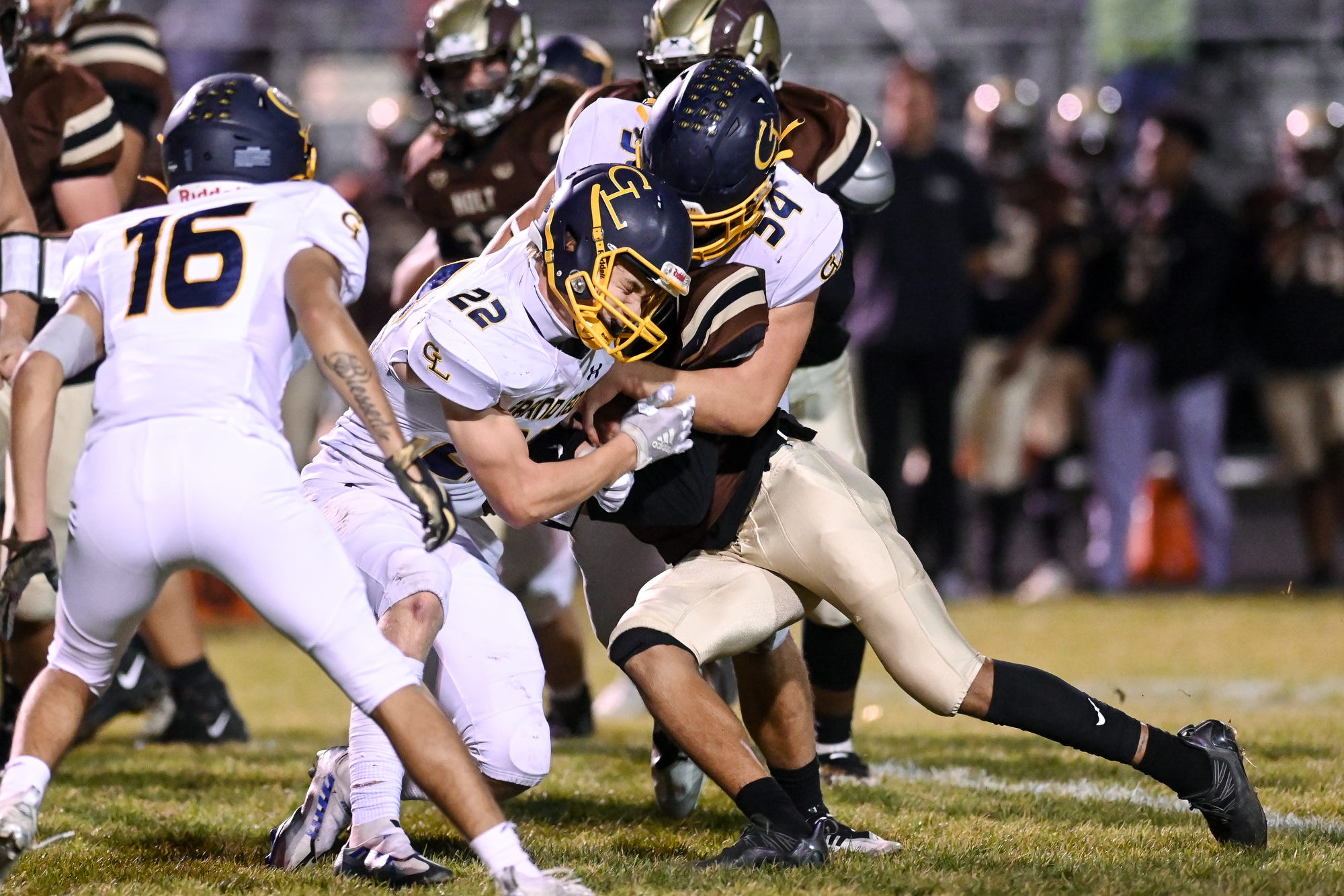 Football video highlights Grand Ledge 21, Holt 20