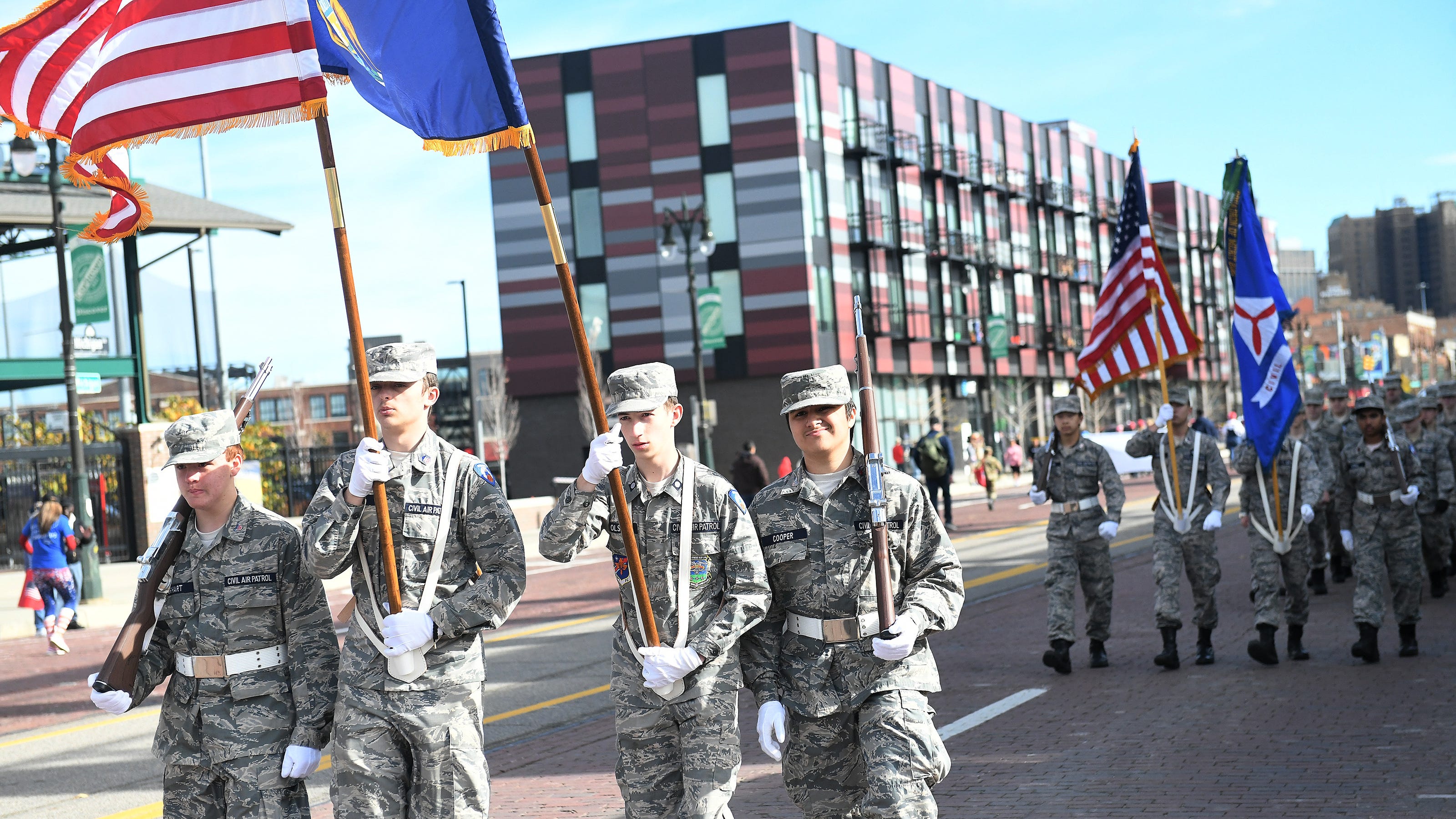 Detroit Veterans Day Parade pays tribute to those who served
