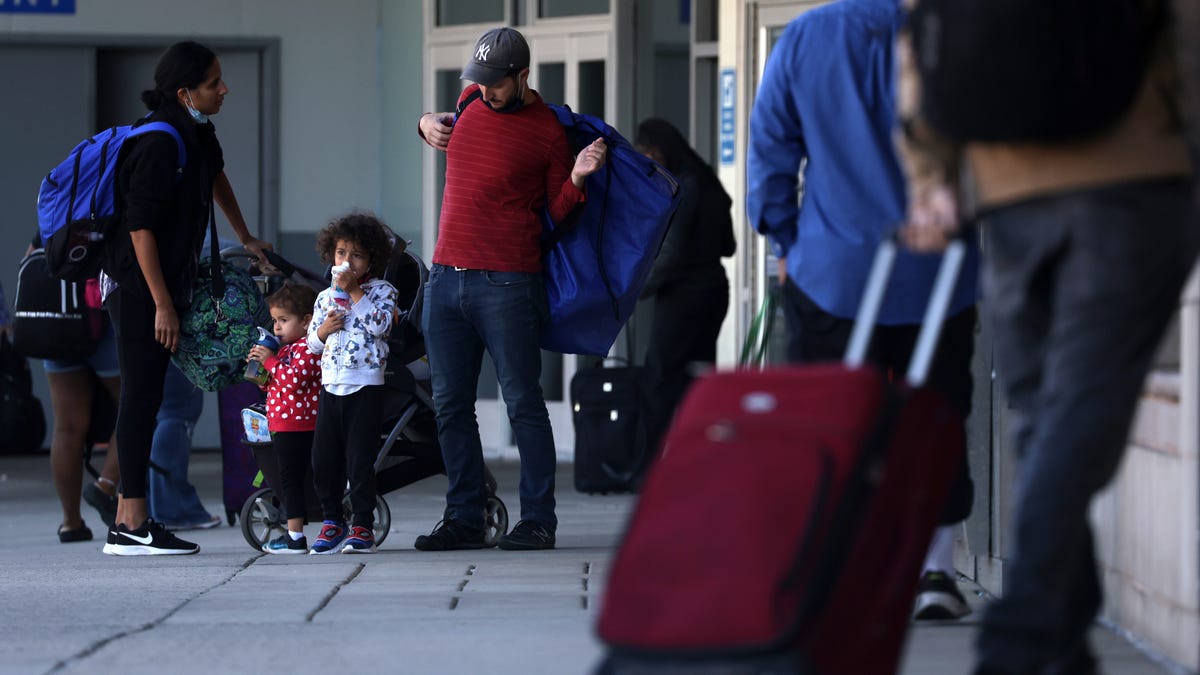 PHILADELPHIA, PENNSYLVANIA - Young travelers are seen at Philadelphia International Airport September 2, 2022 in Philadelphia, Pennsylvania. (Photo by Alex Wong/Getty Images)