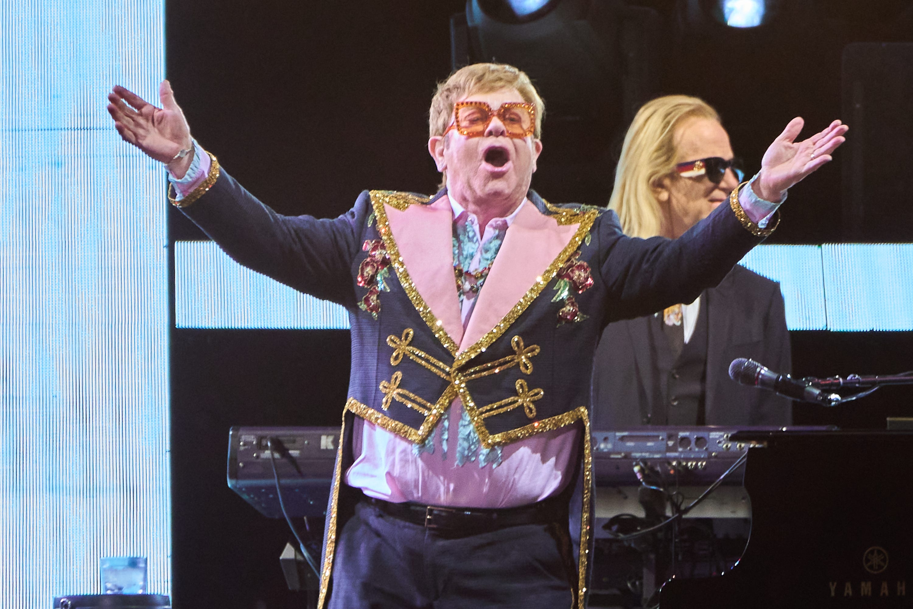 elton john tour dates phoenix