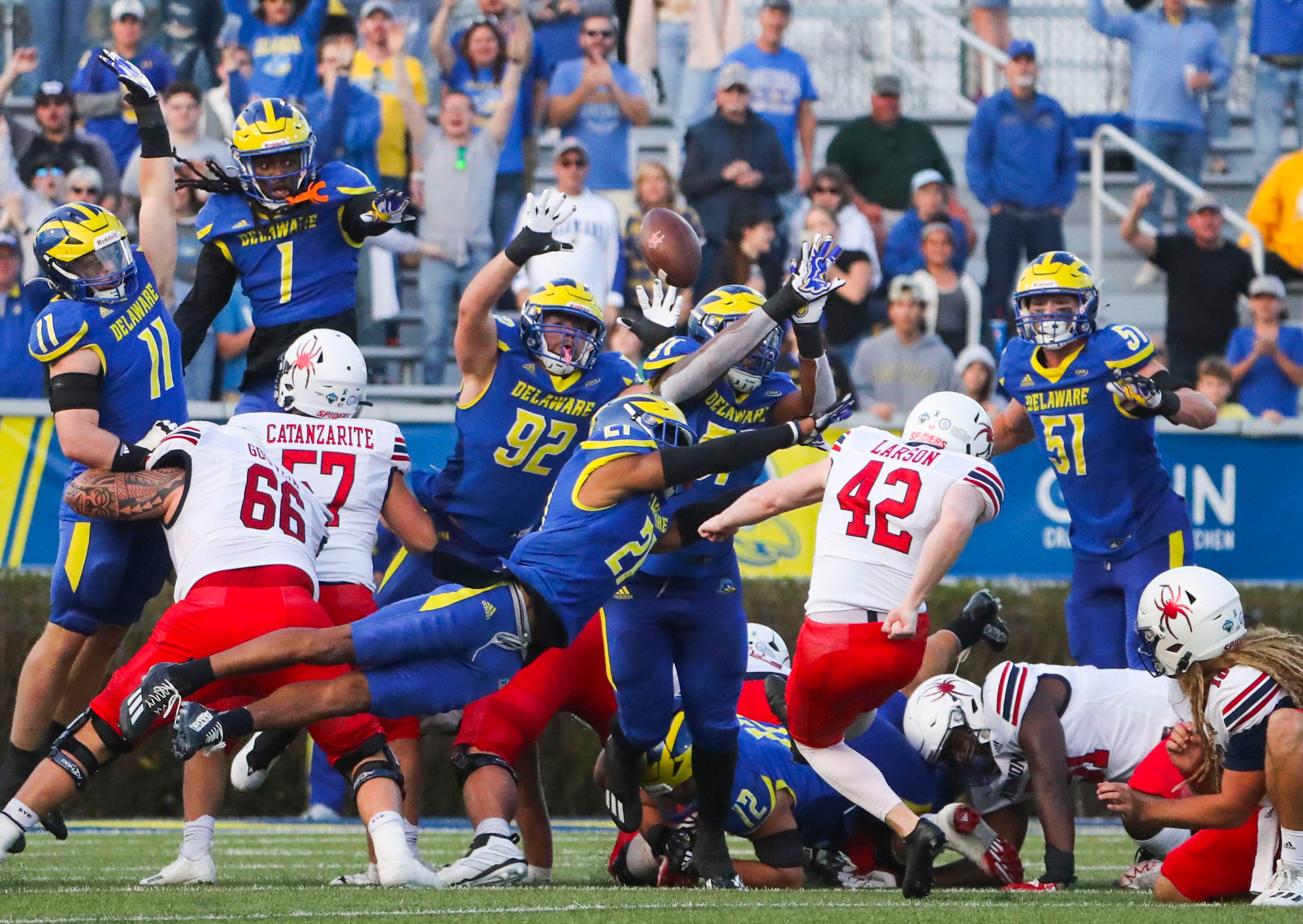 delaware-blue-hens-richmond-siders-fcs-caa-college-football