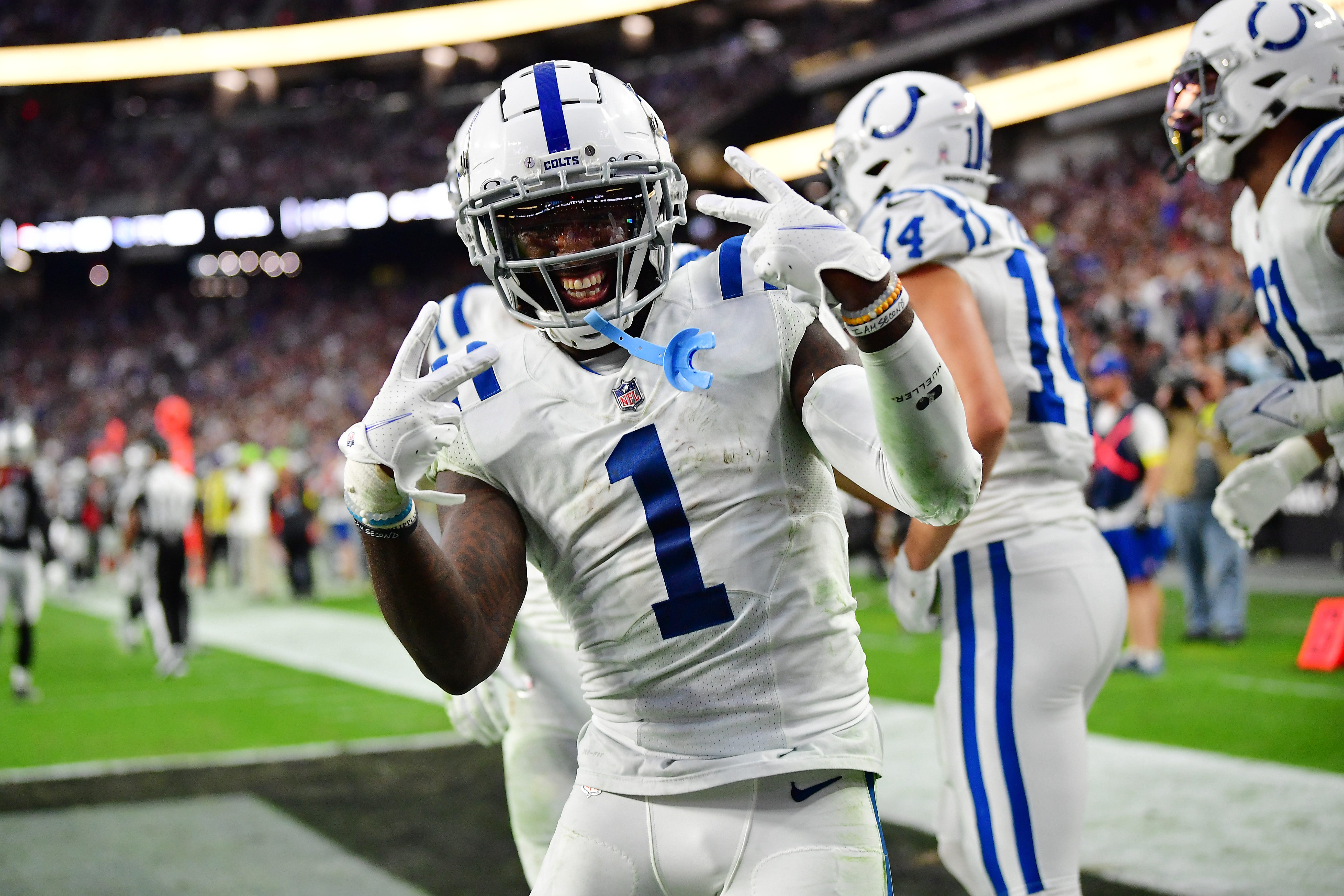 Colts vs. Raiders highlights, score updates, analysis from NFL Week 10