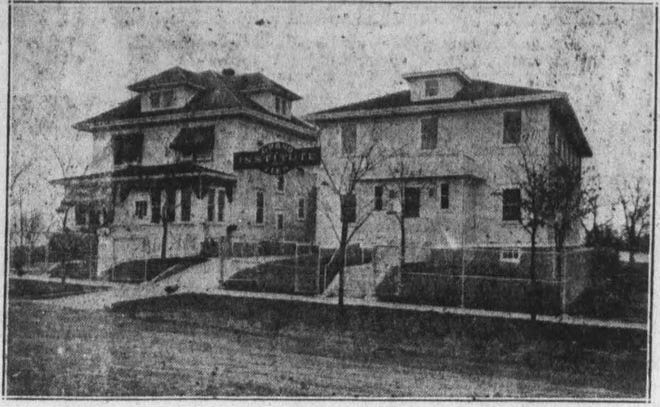 The image is of the Grand View Institute in 1931.