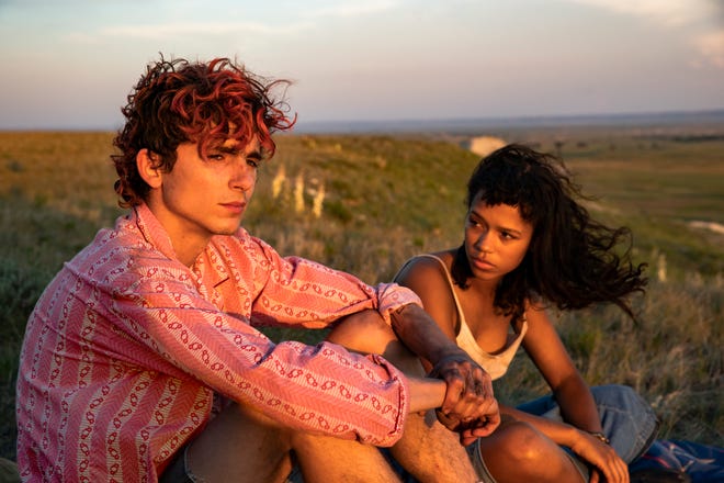 Timothée Chalamet (left) as Lee and Taylor Russell (right) as Maren in "Bones and All," directed by Luca Guadagnino, a Metro Goldwyn Mayer Pictures film.