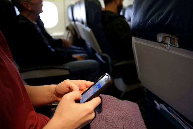 A 2017 survey found that about 40% of airline passengers said they left their cell service on while flying.
