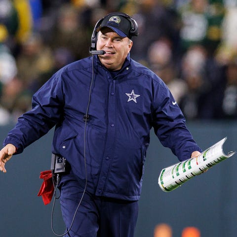 Cowboys head coach Mike McCarthy reacts to a call 