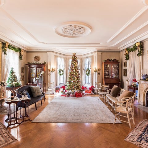 Holiday decorations in the Drawing Room at Locust 