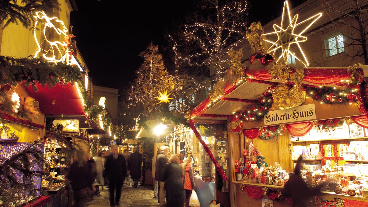 Guests can do some shopping during Viking's Christmas Market River Cruises.