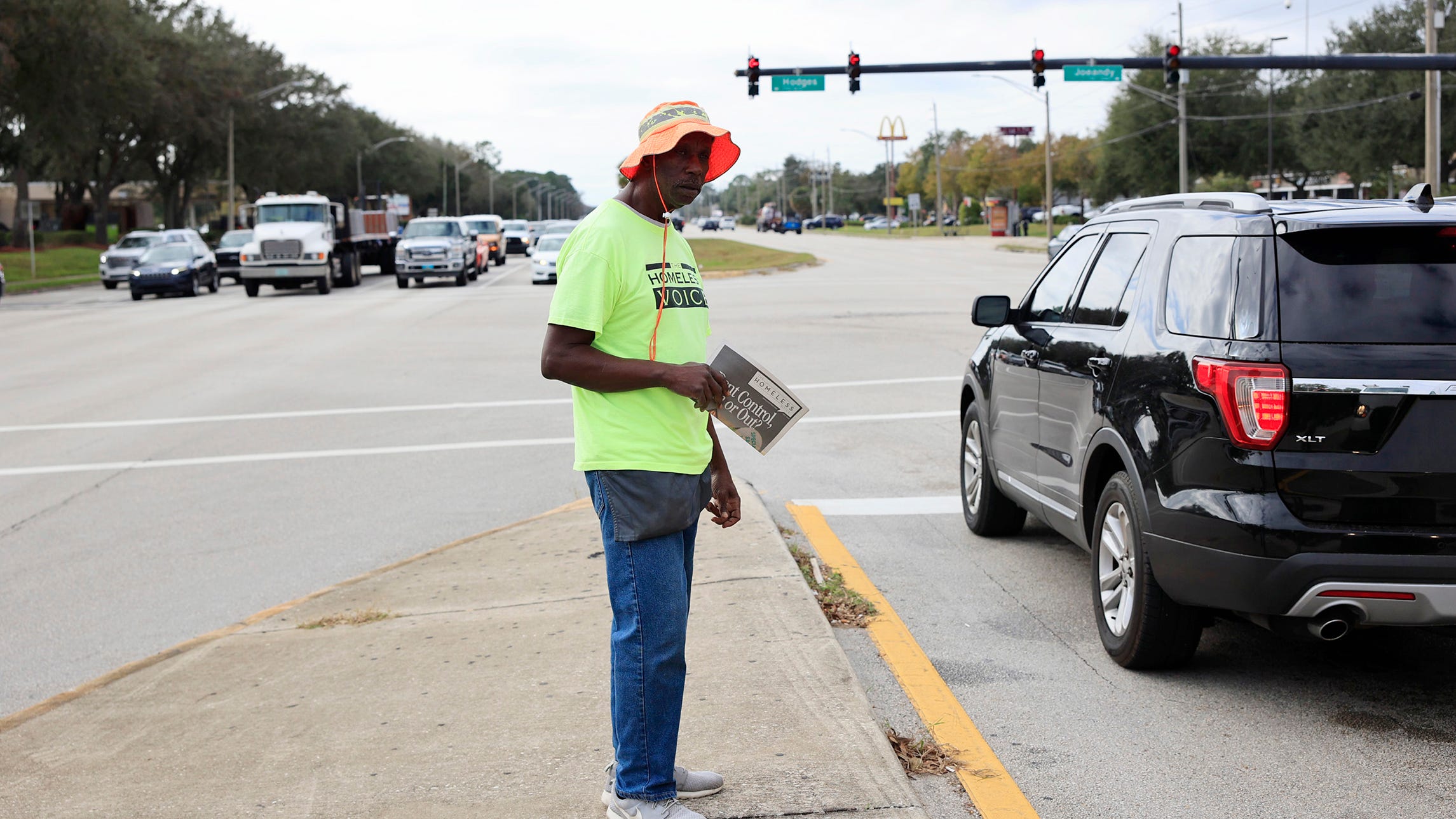 Florida city makes panhandling, giving to panhandlers on roadways a crime