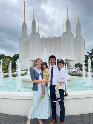 The Ni family in front of the Washington, D.C., temple of The Church of Jesus Christ of Latter-day Saints in May 2022.