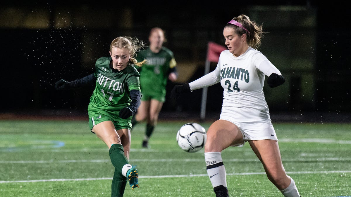 Photos: Sutton girls' soccer downs Tahanto to reach D5 state final