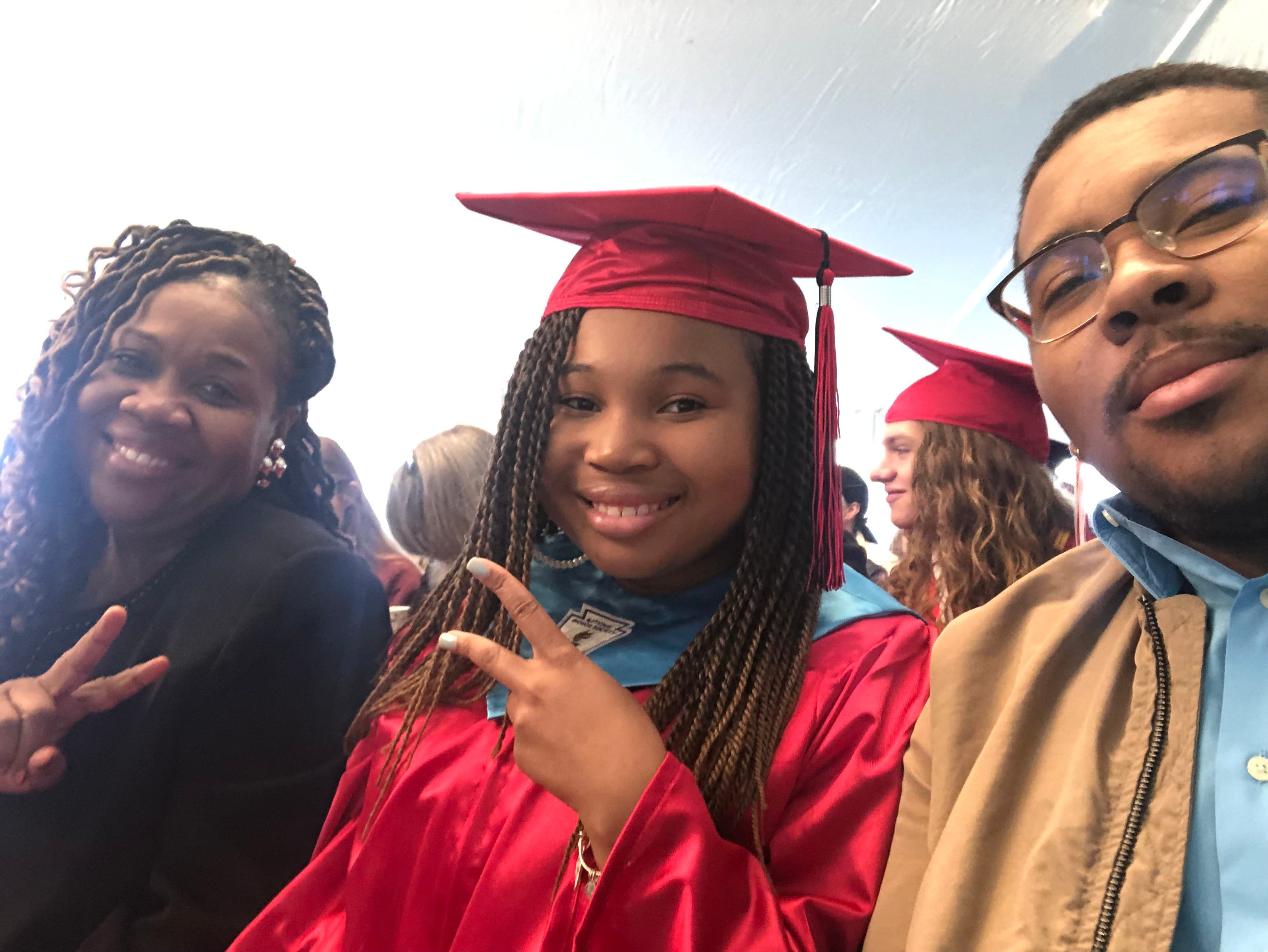 On May 11, 2019 Linda Cummings (left) and Ricardo Cummings (far right) celebrated Alia Cummings’ participation in the 40th annual WXYZ “Brightest And Best,” which honors some of the highest achieving graduating seniors from area schools. The event took place outside the WXYZ-TV Broadcast House in Southfield. A 2019 graduate of Detroit Edison Public School Academy, Alia Cummings is on track to graduate from the University of Michigan in December 2023. In 2021, Ricardo Cummings, the son of Linda Cummings and the older brother of Alia, graduated from the University of Michigan and is now a portfolio planning leader for Procter & Gamble in Cincinnati.