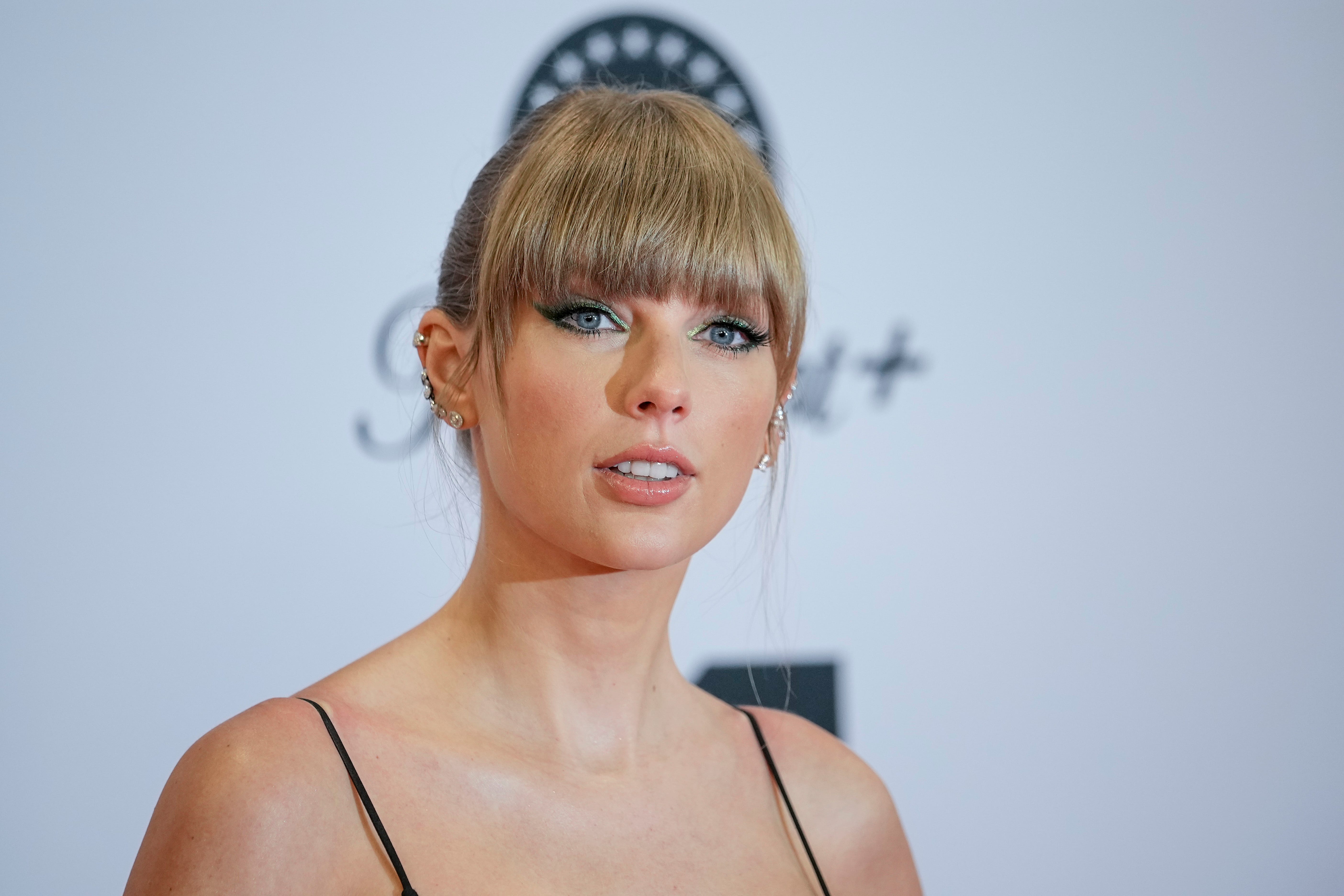'Industrial-scale ticket scalping.' Senators grill Ticketmaster over Taylor Swift concert fiasco