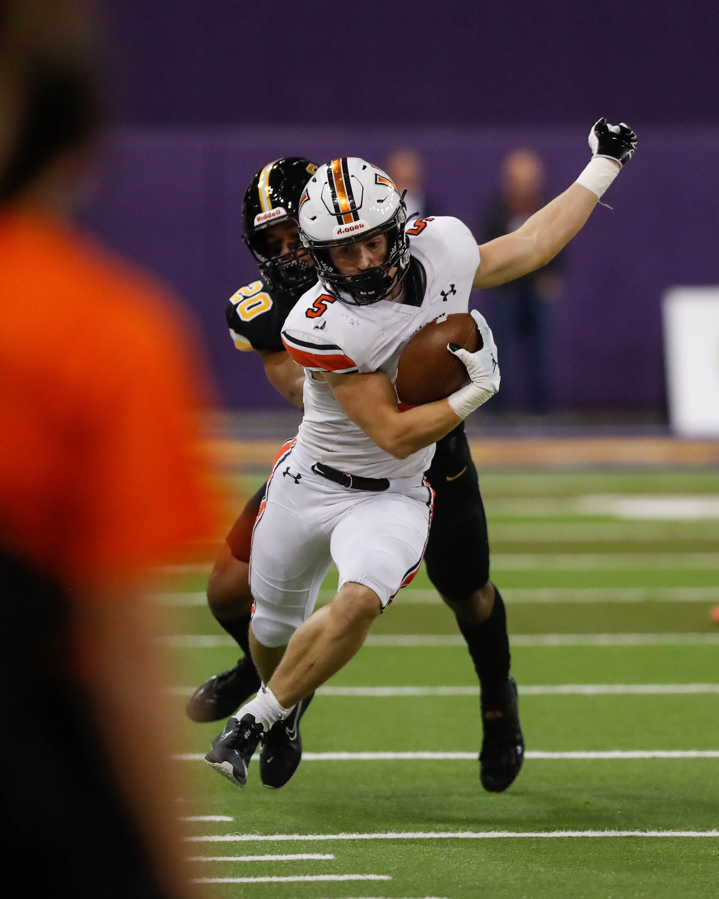 Southeast Polk football stuns Valley in 4914 Class 5A championship