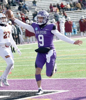 Mount Union quarterback Braxton Plunk was named the Bob Packard Most Outstanding Offensive Back on the 2022 Ohio Athletic Conference football team.