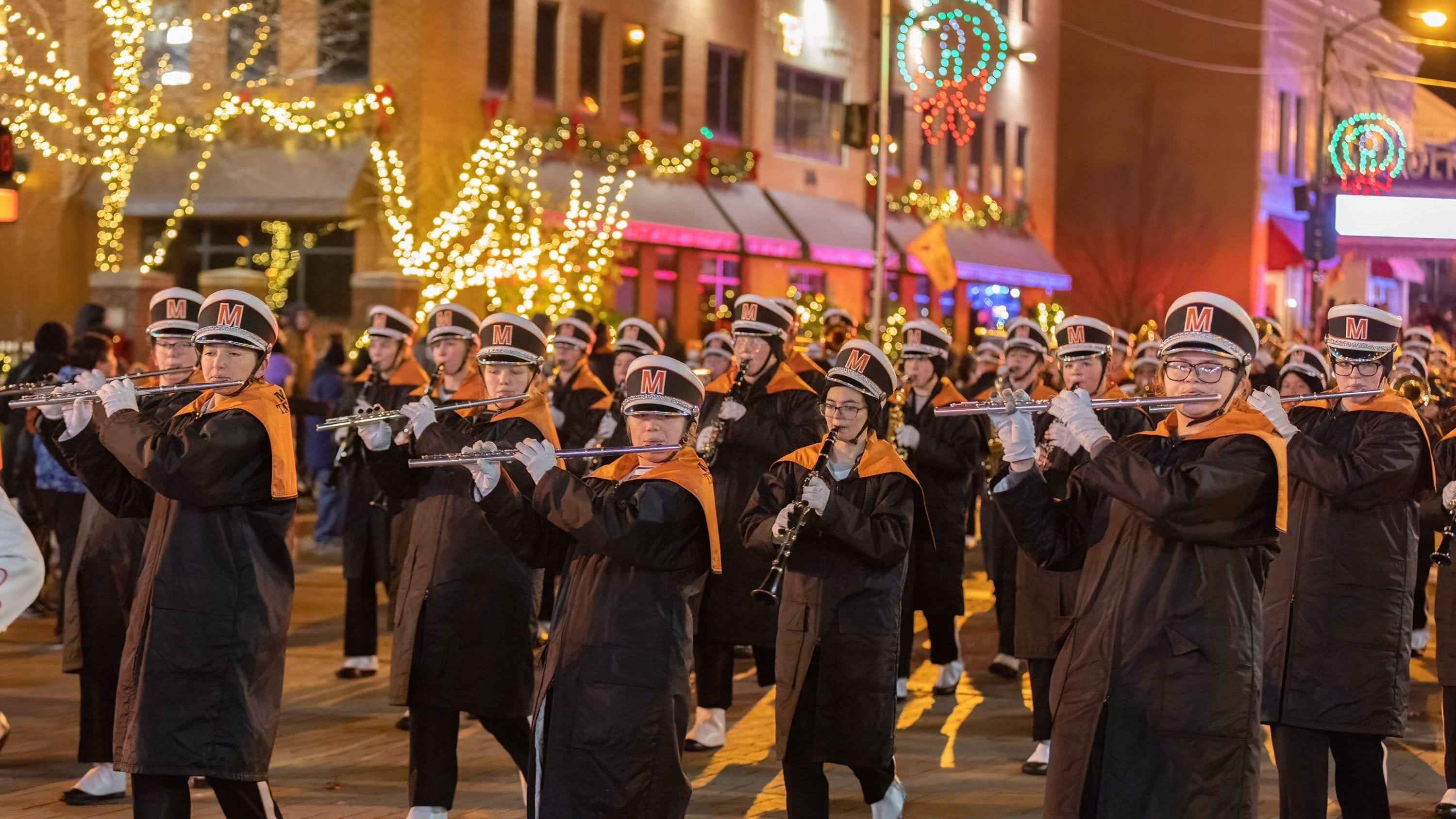 Massillon kicks off holiday season with Christmas parade