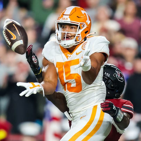 Tennessee wide receiver Bru McCoy catches a touchd