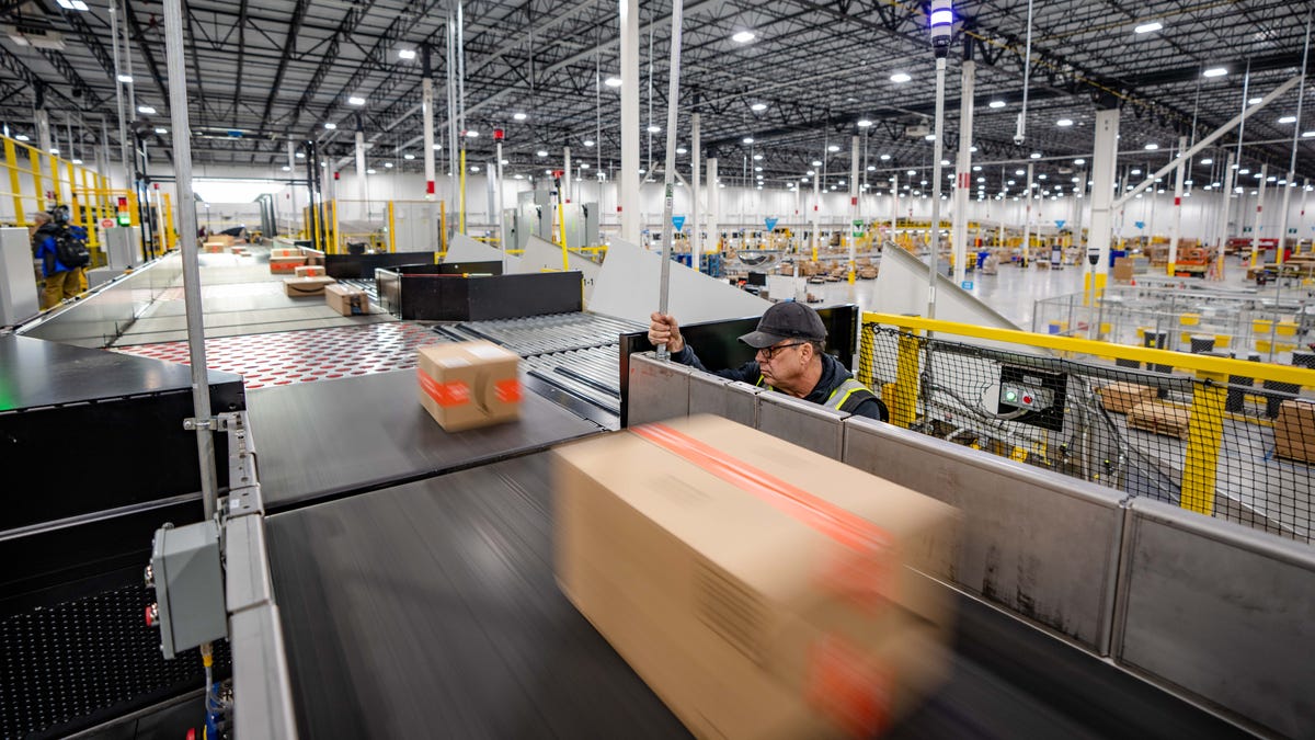 Inside Look At Amazon s New Sortation Center In Bondurant Iowa inside-look-at-amazon-s-new-sortation-center-in-bondurant-iowa