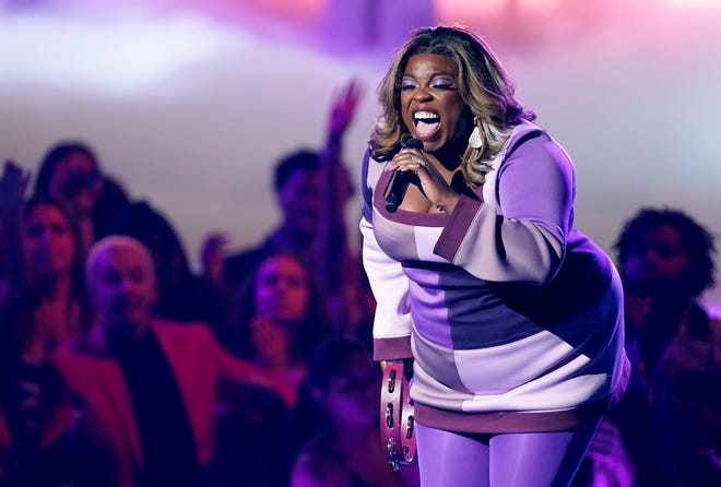 Yola wows the crowd at the AMAs with 