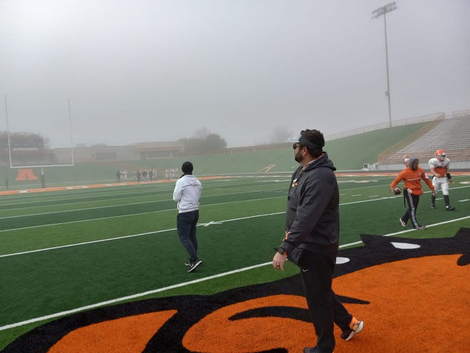 Artesia head football coach Jeremy Maupin supervises practice on Nov. 23, 2022.