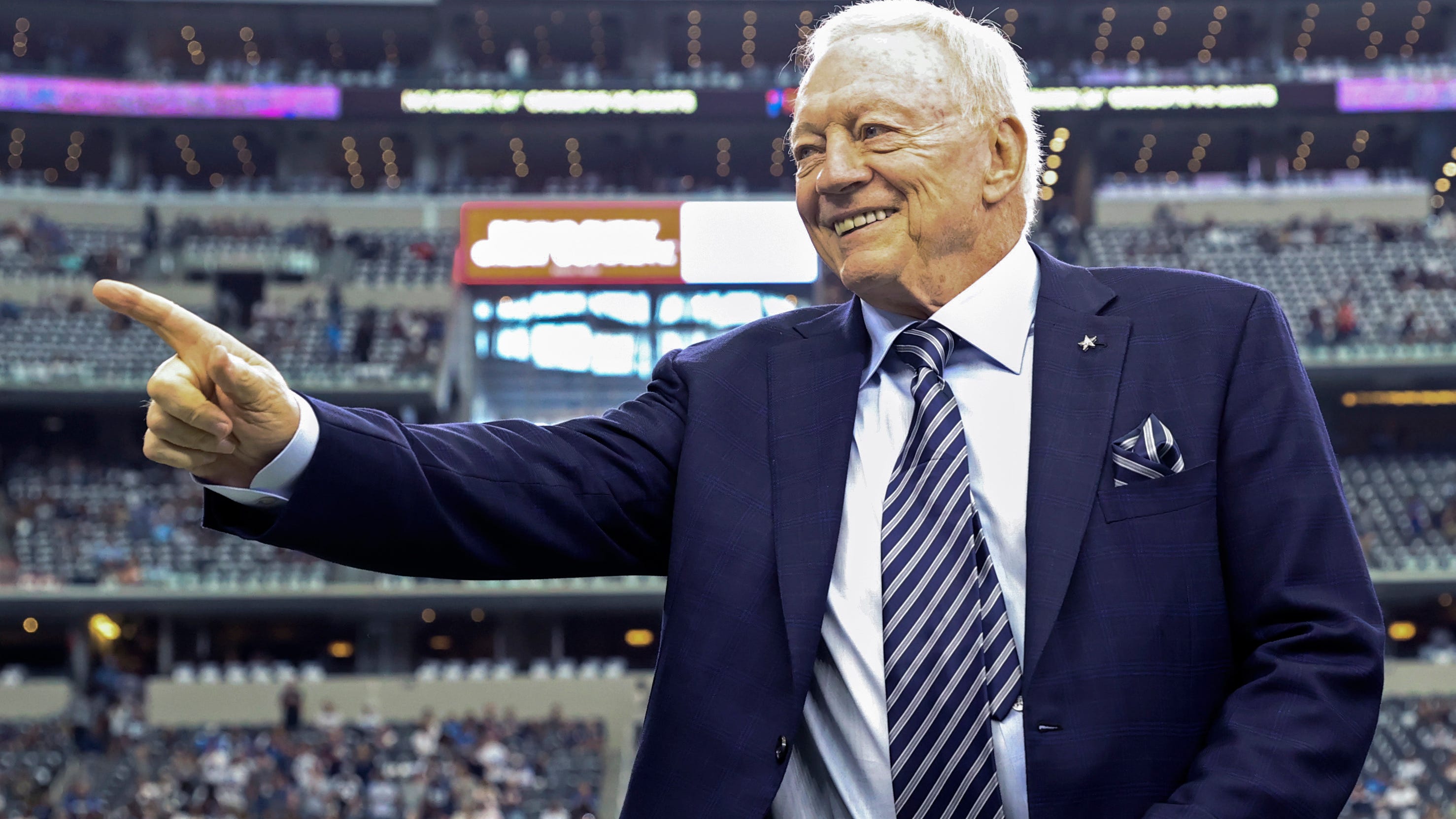 Jerry Jones discusses photo showing him at 1957 desegregation protest