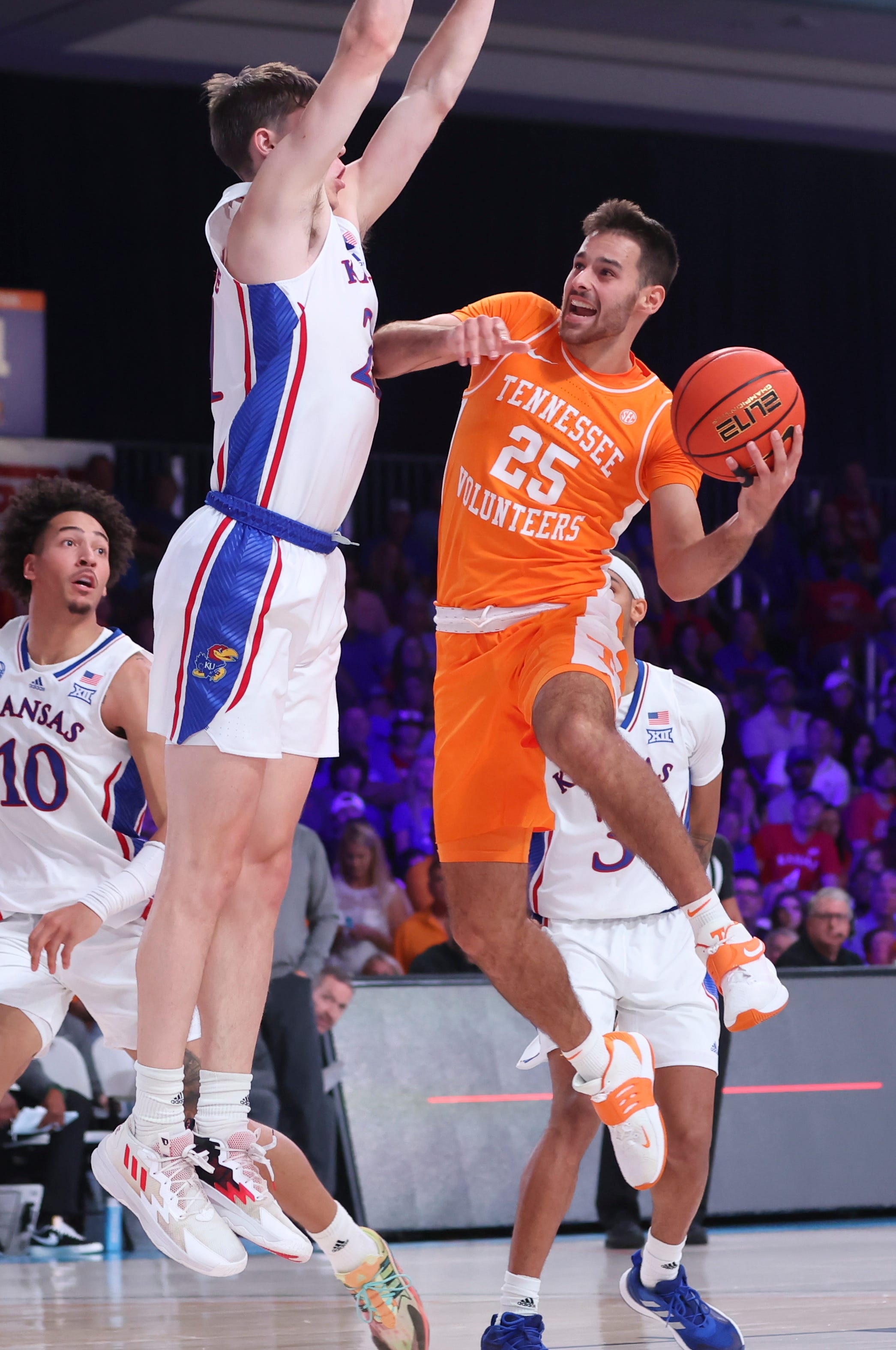 Tennessee basketball vs. Ole Miss Score prediction, scouting report