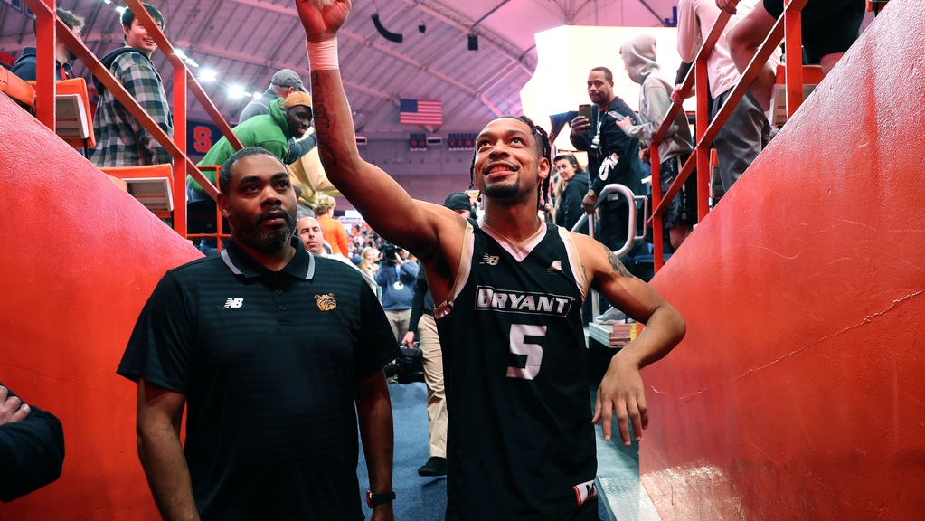 Bryant Men s Basketball Team Beats Syracuse On Last second Shot bryant-men-s-basketball-team-beats-syracuse-on-last-second-shot