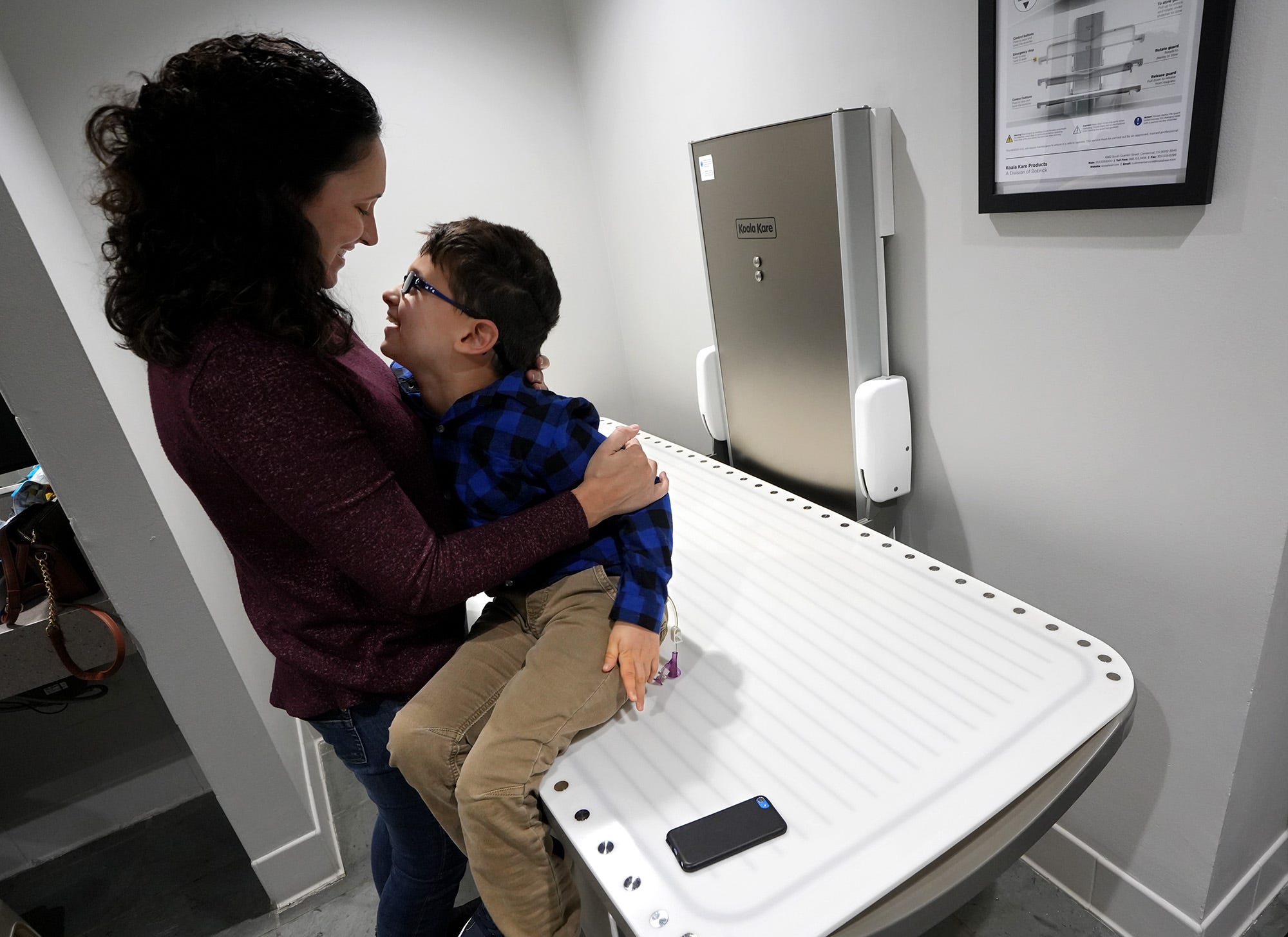 Adult changing tables More sought in Ohio's public restrooms