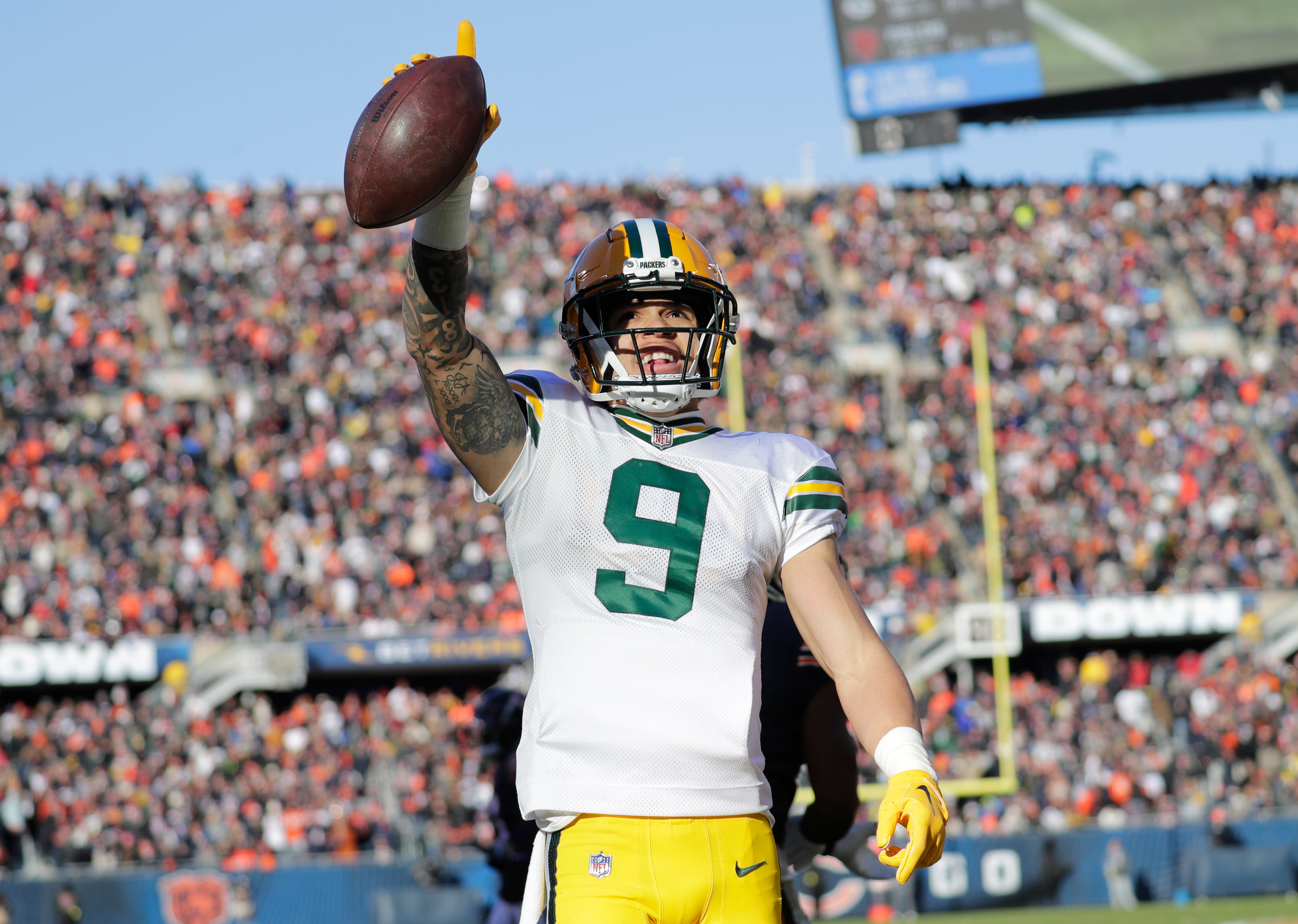 Green Bay Packers come from behind to beat Chicago Bears for the eighth straight time