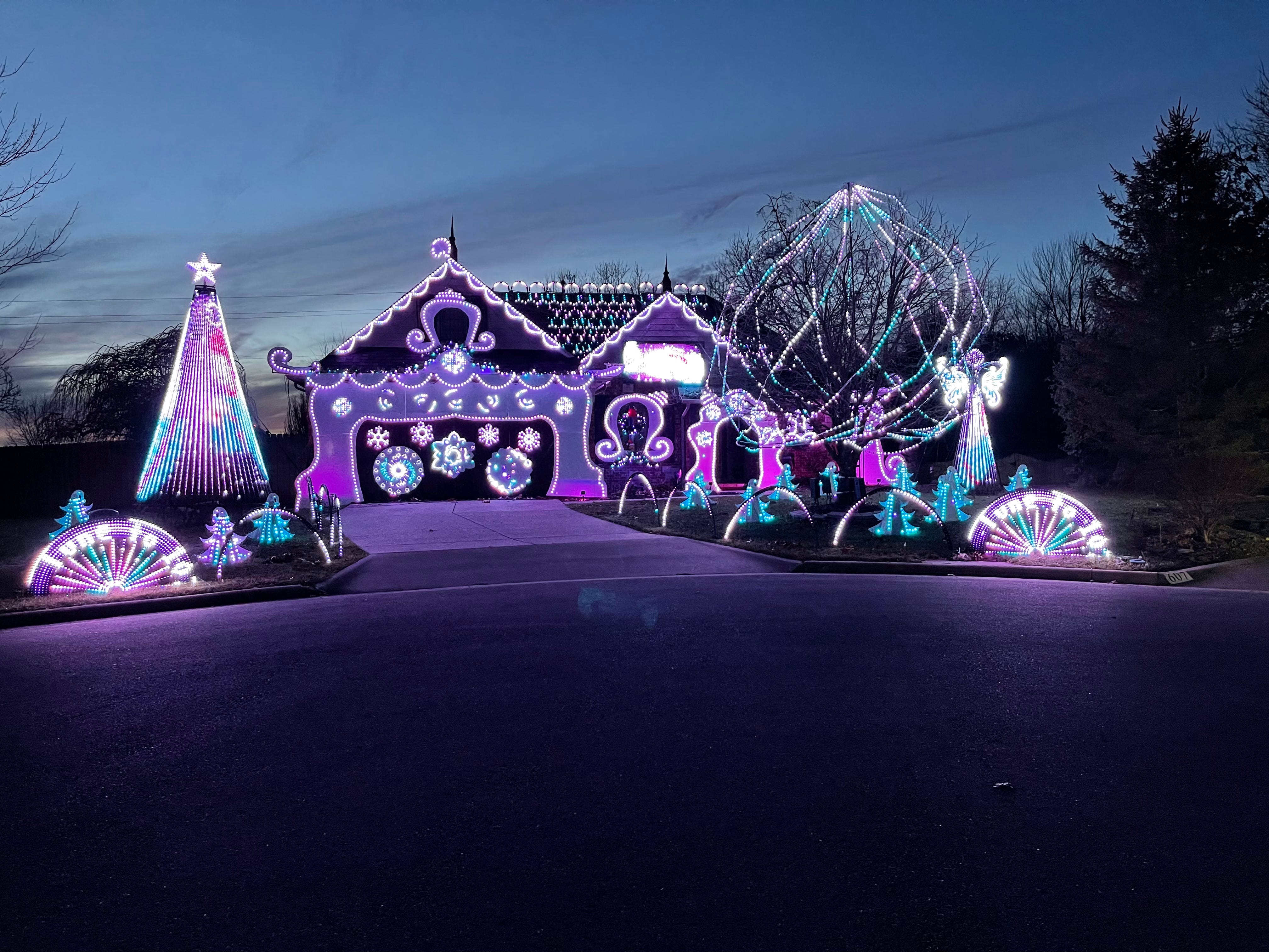 Over 35 Christmas light displays near Springfield, MO to see in 2022