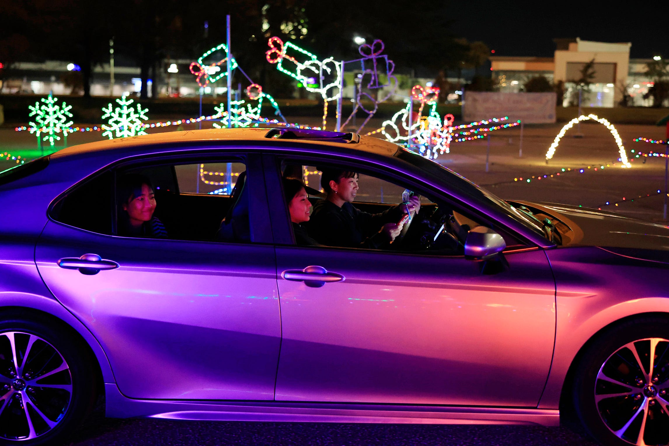 Christmas lights in Jacksonville Jax Illuminations at Regency Square